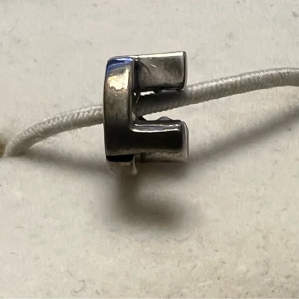 Chamilia Women's .925 Sterling Silver Print Letter L Charm Bead EUC CHAM #284